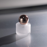 Usine accepter Logo personnalisé bouchon sphéroïdal avec pompe pulvérisateur 30ml 50ml 100ml bouteille de parfum en verre vide