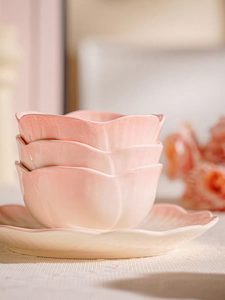 Juego <span class=keywords><strong>de</strong></span> Vajilla <span class=keywords><strong>de</strong></span> Cerámica con Diseño Europeo y Rosas en Relieve, Color Rosa Degradado, en Venta Directa <span class=keywords><strong>de</strong></span> Fábrica 2026 - Product Image 4