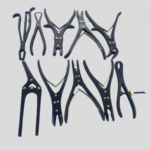 Ensemble de forceps orthopédiques basiques personnalisables pour la coupe de fil et le débridage osseux, en acier inoxydable allemand, homologué CE, à mâchoires courbées - Product Image 1