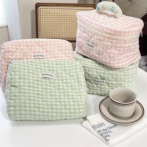 Hot Sale Pink Green Checkered Makeup Bag Large Capacity Plaid Cosmetics Travel <b>Storage</b> Bags With Zipper - Product Image 3