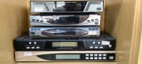 Sistema de Micrófono Inalámbrico VHF Profesional V6 KTV Entertainment, Mini Micrófono de Solapa y Auriculares, 100 Canales, para Karaoke