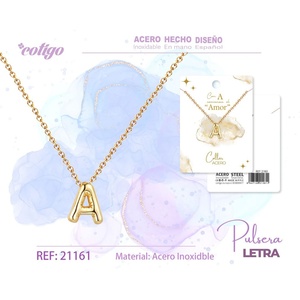 Lettera in acciaio placcato oro una collana-gioielli moderni - Product Image 1