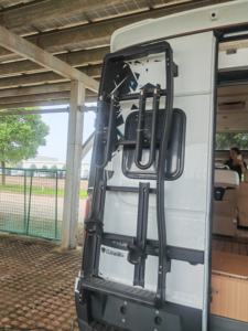 Combinaison de porte-<span class=keywords><strong>vélo</strong></span> et porte-pneu arrière en aluminium <span class=keywords><strong>pour</strong></span> camping-car/remorque RV Accessory Back Rack Caravan for Rear Box Rack - Product Image 5
