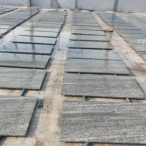 Paneles de revestimiento de paredes exteriores de piedra granito gris Santiago exterior - Product Image 5