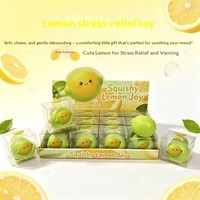 Balle en caoutchouc artisanale en forme de citron de 6,5 cm, style bloc de construction, jouet anti-stress couineur à presser pour étudiants, emballée individuellement