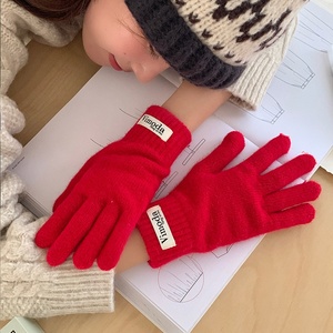 Gants chauds tricotés de style coréen pour femmes <span class=keywords><strong>hiver</strong></span> résistant au froid doublé polaire épaissi fourrure de lapin plaine sans doigts pour le toucher décontracté - Product Image 2