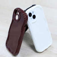 Coque en TPU antichoc souple pour iphone 16 15 14 13pro max pour créer un bord ondulé crème irrégulier