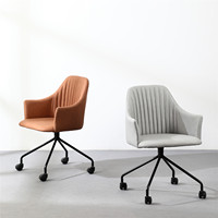 Nouvelle chaise de bureau à domicile moderne et confortable avec accoudoirs en tissu pivotant et pieds en métal
