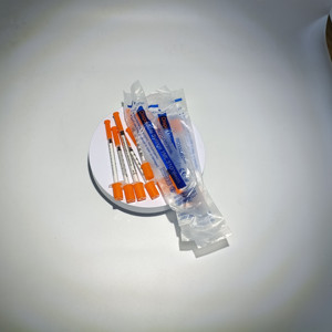 Agujas para inyección veterinaria 31G 8mm, jeringas <span class=keywords><strong>de</strong></span> <span class=keywords><strong>insulina</strong></span> 1ml 31G, estuche <span class=keywords><strong>de</strong></span> jeringas y agujas desechables 31G - Product Image 4
