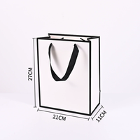 Sacs d'emballage en papier couché de luxe Baoren avec poignée en ruban, écologiques, réutilisables, recyclables, pour bougies, faible MOQ