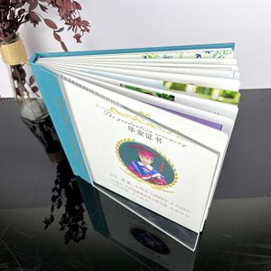 Album de graduation avec couverture transparente en acrylique de 8 pouces, estampage doré, album photo de haute qualité pour la maternelle et l'école primaire - Product Image 4