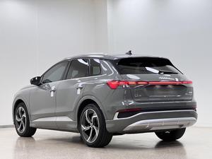 <span class=keywords><strong>Audi</strong></span> <span class=keywords><strong>Q4</strong></span> E-tron 50 quattro <span class=keywords><strong>2022</strong></span> Usado, Motor Dual, Tracción en las Cuatro Ruedas, Plataforma MEB, Cero Emisiones, Volante a la Izquierda, SUV Eléctrico Compacto de Lujo Alemán - Product Image 3