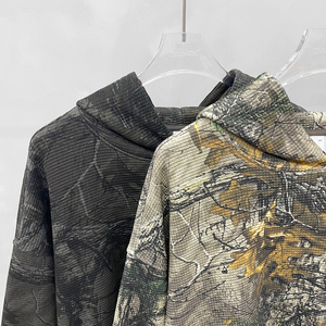 350gsm Waffelstoff-Hoodie für Herren mit Baumstruktur-Schatten-Camo-Allover-Print, Amerikanischer Streetwear-Vintage-Oversized-Hoodie mit individuellem Logo - Product Image 3