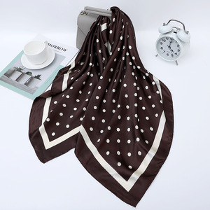 SYH1402 Bestseller Foulard Quadrato in Raso di Seta con Logo Personalizzato Stampato - Product Image 3