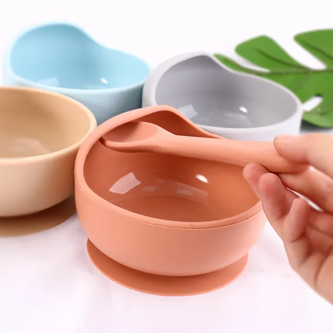 Hot Sale Anti-Slip classic kids dining Round Strong Suction eating training utensils BPA-Free Silicone Baby Feeding Bowl