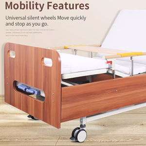 Letto da Degenza Manuale per Assistenza Domiciliare in Legno Massello con Ruote, Sponde di Sicurezza e Vassoio da Pranzo Dispositivo Medico per Uso Domestico - Product Image 3