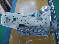 Machine à coudre à 4 aiguilles à 6 fils à entraînement Direct Ds-6200D