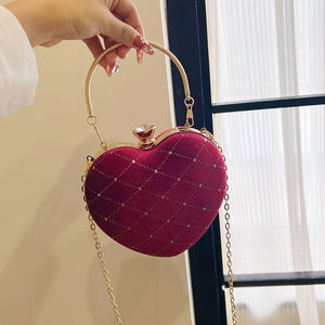 Vente en gros de nouveaux petits sacs à <span class=keywords><strong>main</strong></span> en velours côtelé 2023 pour dame sacs à chaîne d'amour pour dame sacs à <span class=keywords><strong>main</strong></span> de conception de fête pour femmes - Product Image 5