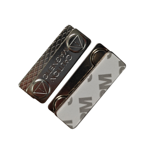 Magnetismo súper fuerte Dos imanes Dentro de metal Etiqueta de nombre magnética Insignia de nombre Imán - Product Image 1