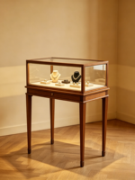 Vitrine à bijoux classique vintage avec éclairage LED, design écologique et durable
