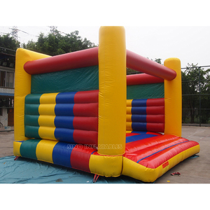 Château gonflable de grande taille pour enfants et adultes de qualité commerciale, fabriqué en matériau résistant, en vente - Product Image 3