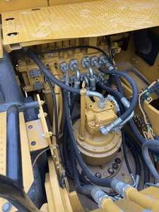 Excavadora de cadenas usada Caterpillar CAT323 de 23 toneladas, año 2022, incluye motor, bomba, PLC, caja de cambios, capacidad de cucharón de 1.2 m, origen Japón. - Product Image 6