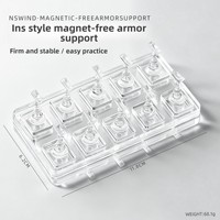 Support d'affichage pour faux ongles en acrylique transparent non magnétique, style INS, base d'entraînement portable pour ongles, support de pointe d'ongle en forme de pièce d'échecs