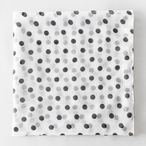 Nouvelle Écharpe Longue en Soie Gaze de Bali à Pois pour Femme, Style Dubaï Moyen-Orient, Cape Extérieure, Nouveau Hijab Arabe Bicolore Noir et Blanc - Product Image 5