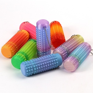 Juguete de Masaje Giratorio 3D Impreso para Alivio del Dolor, Little Ouchies 360 °   Llavero Sensorial con Púas para Aliviar el Estrés - Product Image 3
