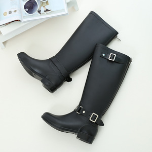 Produsen Harga desainer modis panjang tahan air PVC sepatu bot karet Wellington wanita sepatu bot hujan ringan dengan ritsleting