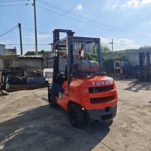 Chariot élévateur d'occasion 2023, 3 tonnes, diesel/GPL, mât 3 étages, faible nombre d'heures, prix usine, outils de levage, garantie 1 an - Product Image 3