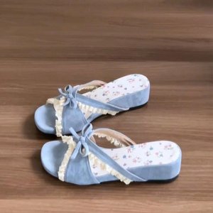 2026 Summer French Stunning Floral Lace <b>Bow</b> One‑Strap Slippers Fairy Style Wedge Heel Beach Vacation Women Slide Sandals - Product Image 2