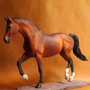 Estatua de caballo animal de fibra de vidrio de tamaño natural negro hecho a mano para decoración de jardín al aire libre - Product Image 2