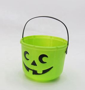 Cubo de plástico con asa para dulces de Halloween, diseño de calabaza, para fiestas infantiles, contenedor para truco o trato - Product Image 4