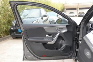 Beijing Benz Clase <span class=keywords><strong>A</strong></span> <span class=keywords><strong>180</strong></span> 200 L Edición Sedán usado 163HP L4 Compact 230 km/h Coche <span class=keywords><strong>Mercedes</strong></span>-Benz de <span class=keywords><strong>segunda</strong></span> <span class=keywords><strong>mano</strong></span> - Product Image 5