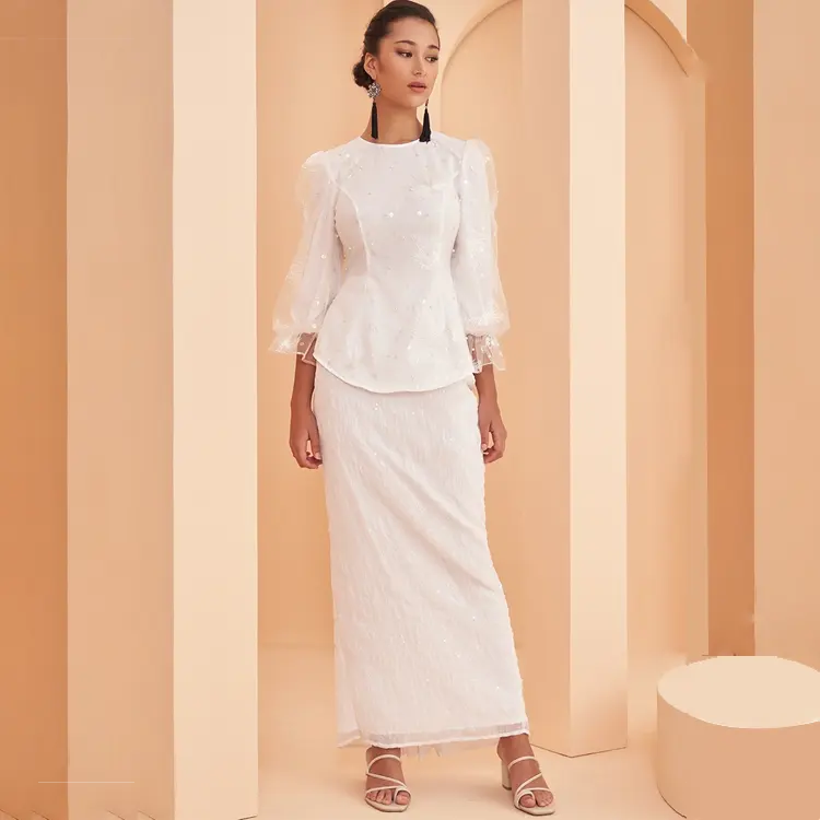 Großhandel Neues Design weiße transparente Schicht Pailletten pakaian Wanita Kebaya moderne Stickerei Organza Malaysia Baju Kurung