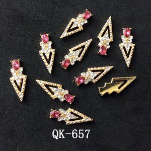 Nouveauté 3D cristal Nail Art strass breloques creux <span class=keywords><strong>Triangle</strong></span> goutte d'eau AB couleur métal déco produit de beauté pour ongles - Product Image 4
