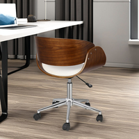 Fauteuil de bureau exécutif moderne en contreplaqué de noyer, siège inclinable en cuir blanc, design ergonomique, pivotant et réglable en hauteur