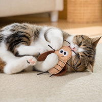 Jouet à mâcher interactif pour chat en peluche en forme de cafard de dessin animé mignon avec herbe à chat, jouet doux en peluche pour chaton à mordiller et jouer
