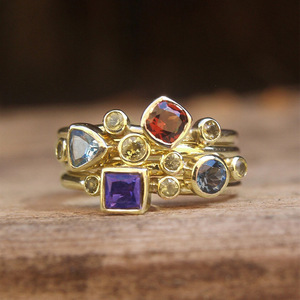 Anello da Donna Decorativo Geometrico Multicolore Unico ed Elegante - Product Image 2