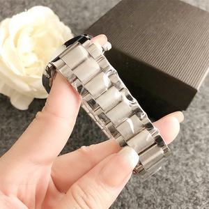 <span class=keywords><strong>Montre</strong></span> à Quartz DW pour <span class=keywords><strong>Homme</strong></span> Style Décontracté Tendance Instagram avec Boîtier <span class=keywords><strong>Chic</strong></span> pour Étudiant en Alliage Rond Bracelet en Acier Inoxydable Mouvement Miyota - Product Image 4