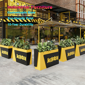 <span class=keywords><strong>Fioriera</strong></span> in <span class=keywords><strong>ferro</strong></span> per strada commerciale all'aperto a prova di qualsiasi tempo con <span class=keywords><strong>fioriera</strong></span> e sistema di giardinaggio verniciato a polvere finitura - Product Image 1