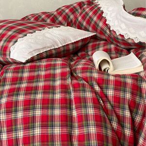 Juego de Ropa de Cama Nórdica Navideña de Algodón a Cuadros Rojos, 4 Piezas, Transpirable, de Doble Capa, para Uso Doméstico - Product Image 3