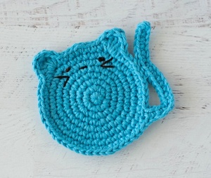 Crocheted Cat Shape Plush Place Mat Blue <b>Round</b> Cartoon Design Hand Washable Home Decor - Product Image 1