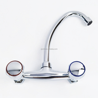 X9916K5 Eau chaude et froide murale en zinc du robinet de cuisine à double levier