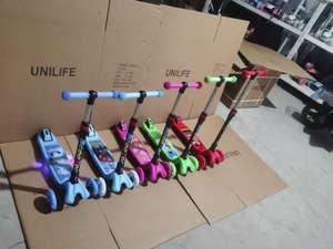 Scooter per bambini multifunzionale a tre ruote di alta qualità con luce - Product Image 5