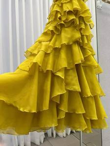 Nuovo Abito Lungo Primavera 2026 di Alta Qualità per Donna con <span class=keywords><strong>Motivi</strong></span> Floreali a Cascata Senza Maniche Lungo <span class=keywords><strong>Giallo</strong></span> Rosa <span class=keywords><strong>Vestito</strong></span> Maxi - Product Image 3