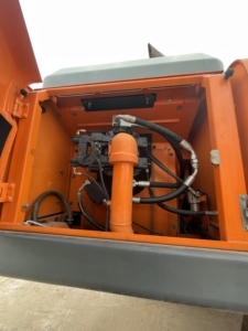 รถขุดตีนตะขาบ Doosan DX500LC-9C มือสอง ขนาด 50 ตัน เครื่องยนต์ 300 กิโลวัตต์ พร้อมชิ้นส่วนสำคัญ เช่น แบริ่ง ปั๊ม เกียร์บ็อกซ์ มอเตอร์ - Product Image 6