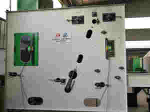 Ligne de poinçonnage automatique d'aiguille de tissu de <span class=keywords><strong>géotextile</strong></span> non tissé Tissu de coton motorisé faisant la machine Capacité 200-350 kg/h - Product Image 2