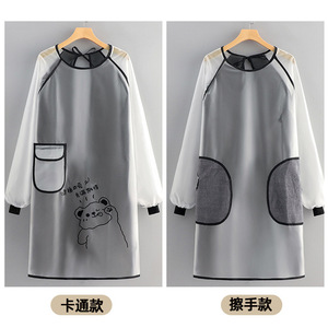 Delantal de TPU de manga larga, impermeable, reversible, para cocinar, uso diario, diseño de dibujos animados y con toallita para limpiar las manos. - Product Image 1